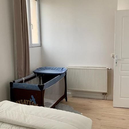Agreable Maison Avec Parking Gratuit Sur Place. Saint-Denis  Exterior photo